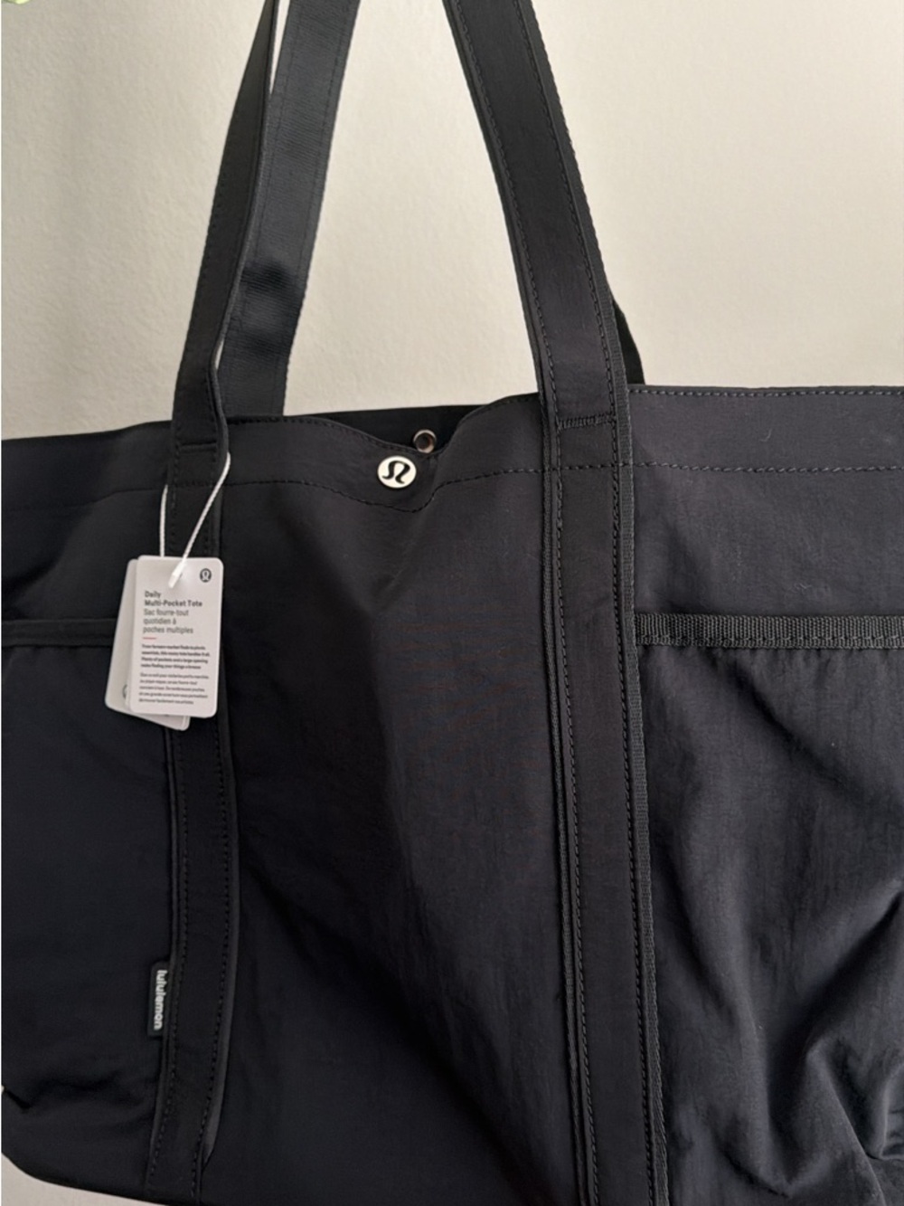 lululemon athletica Black Men’s Everyday Tote with Logo Snap